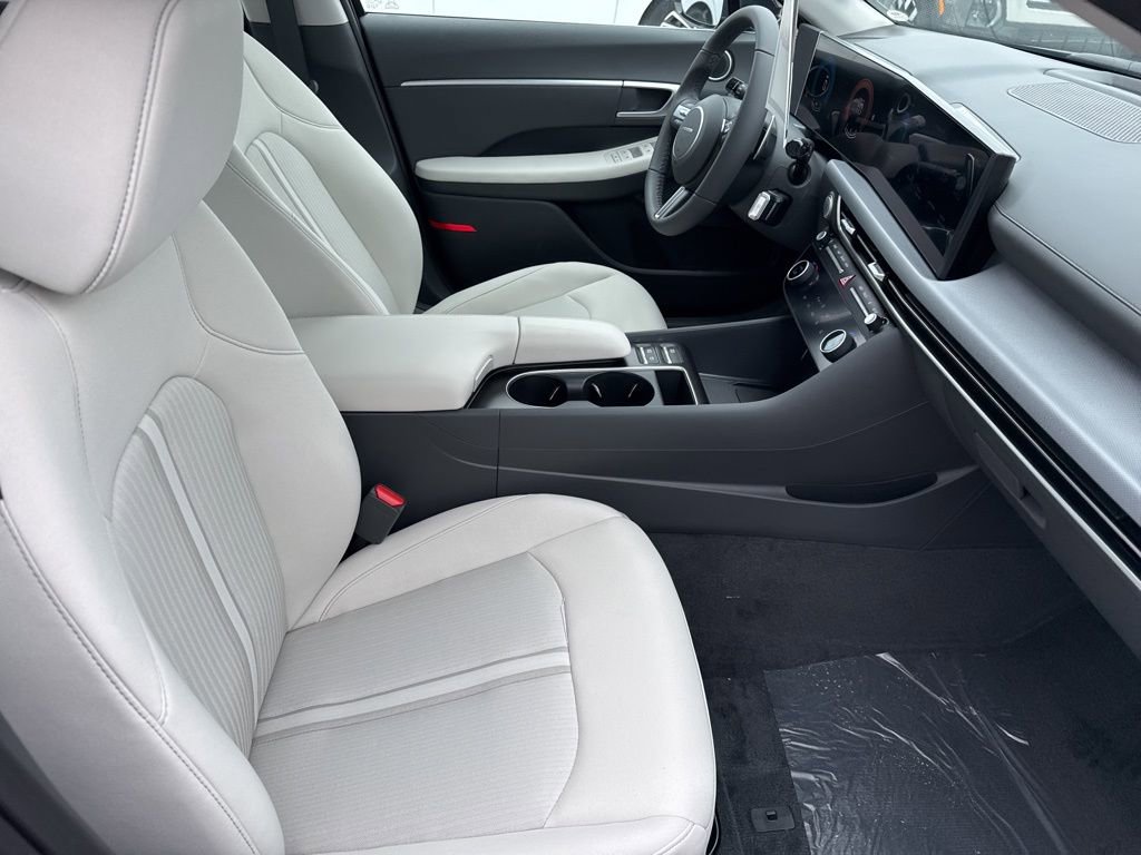 New 2026 Hyundai Sonata SEL AWD/4WD image 16