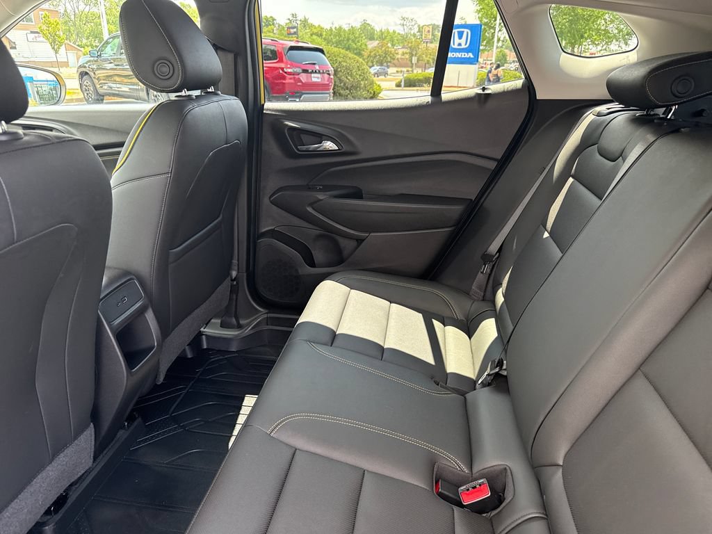 Used 2024 Chevrolet Trax ACTIV w/ Sunroof Package FWD image 20