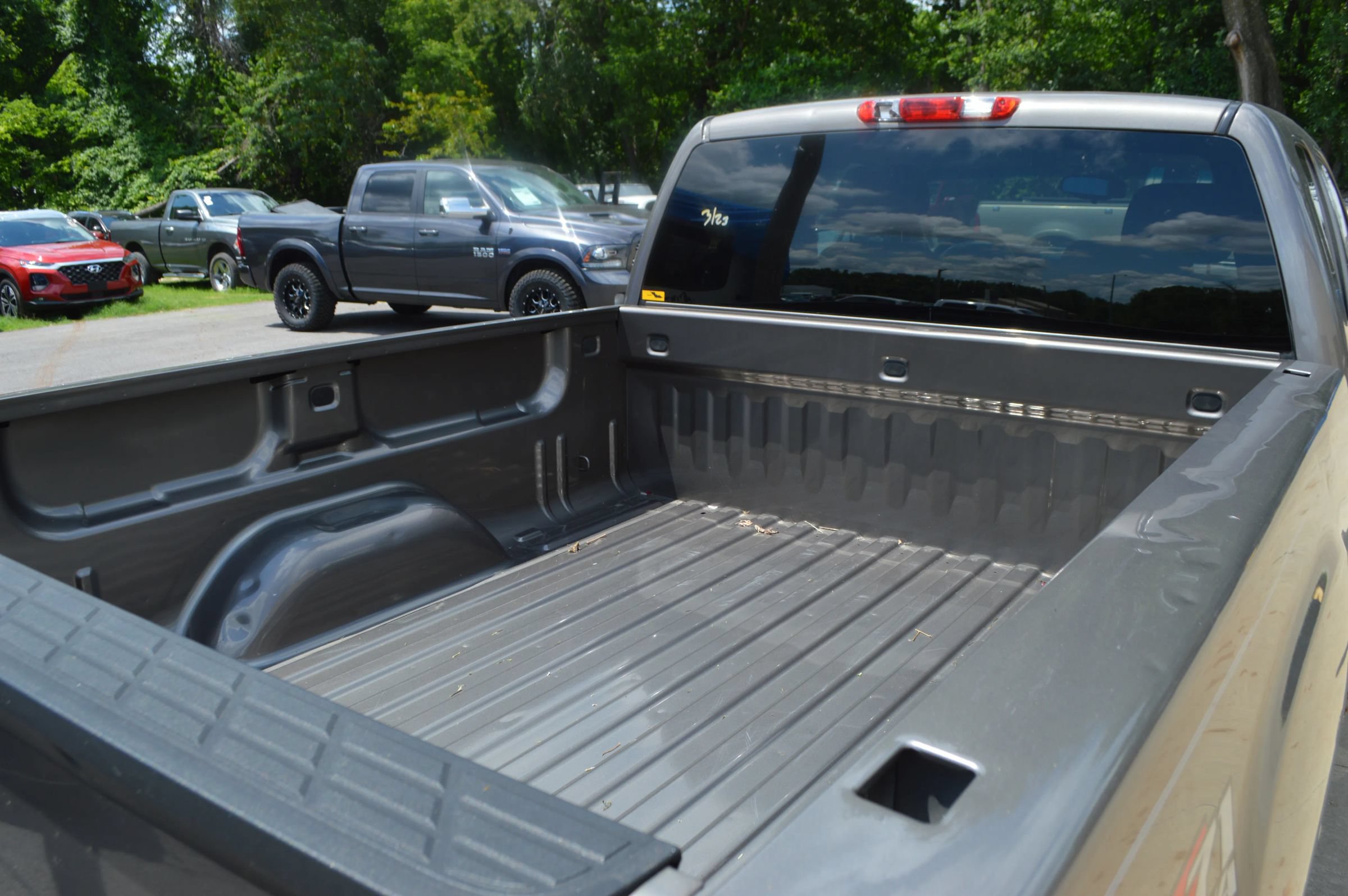 Used 2011 GMC Sierra 1500 SLE w/ Power Tech Package AWD/4WD image 10
