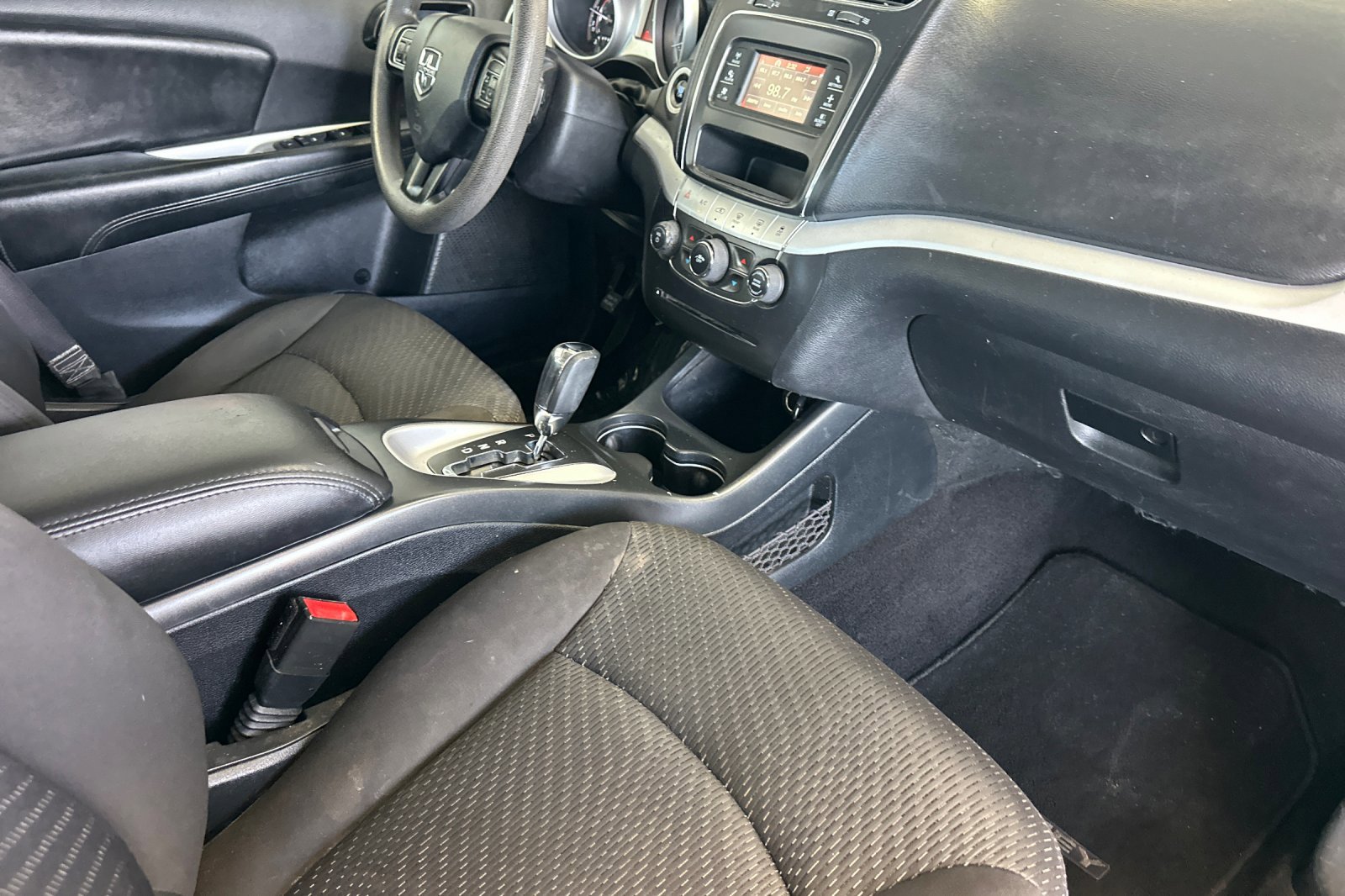 Used 2015 Dodge Journey American Value Package w/ Flexible Seating Group FWD image 16