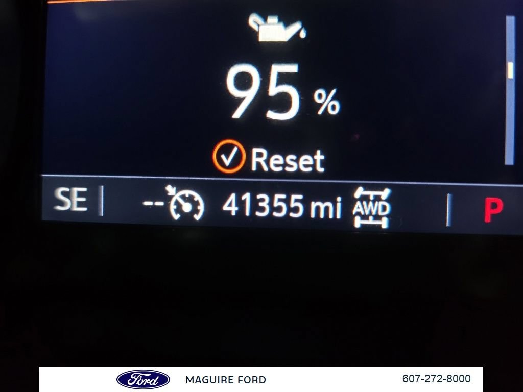 Used 2023 Buick Encore GX Select w/ Sport Touring Package AWD/4WD image 25