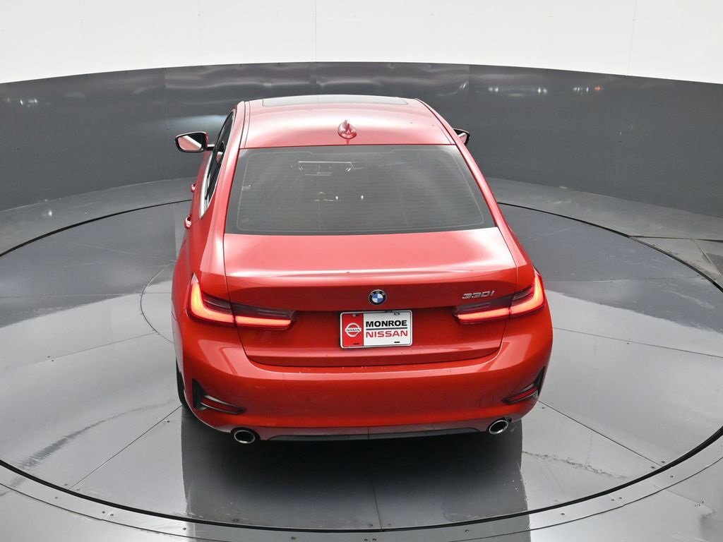 Used 2022 BMW 330i Sedan w/ Premium Package image 31