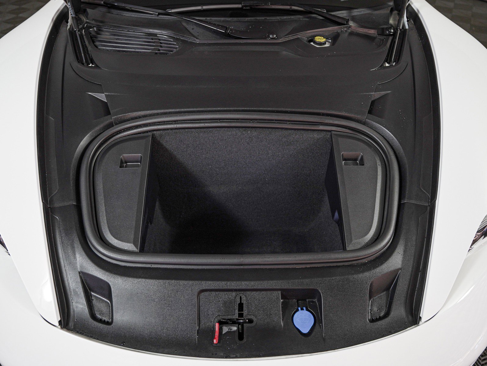 Certified 2024 Porsche Taycan 4 Cross Turismo w/ Premium Package AWD/4WD image 12