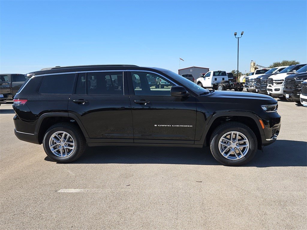 New 2025 Jeep Grand Cherokee L Laredo w/ Luxury Tech Group I image 8