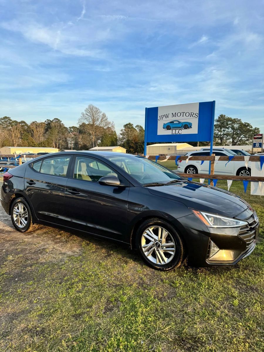 Used 2020 Hyundai Elantra SEL image 1