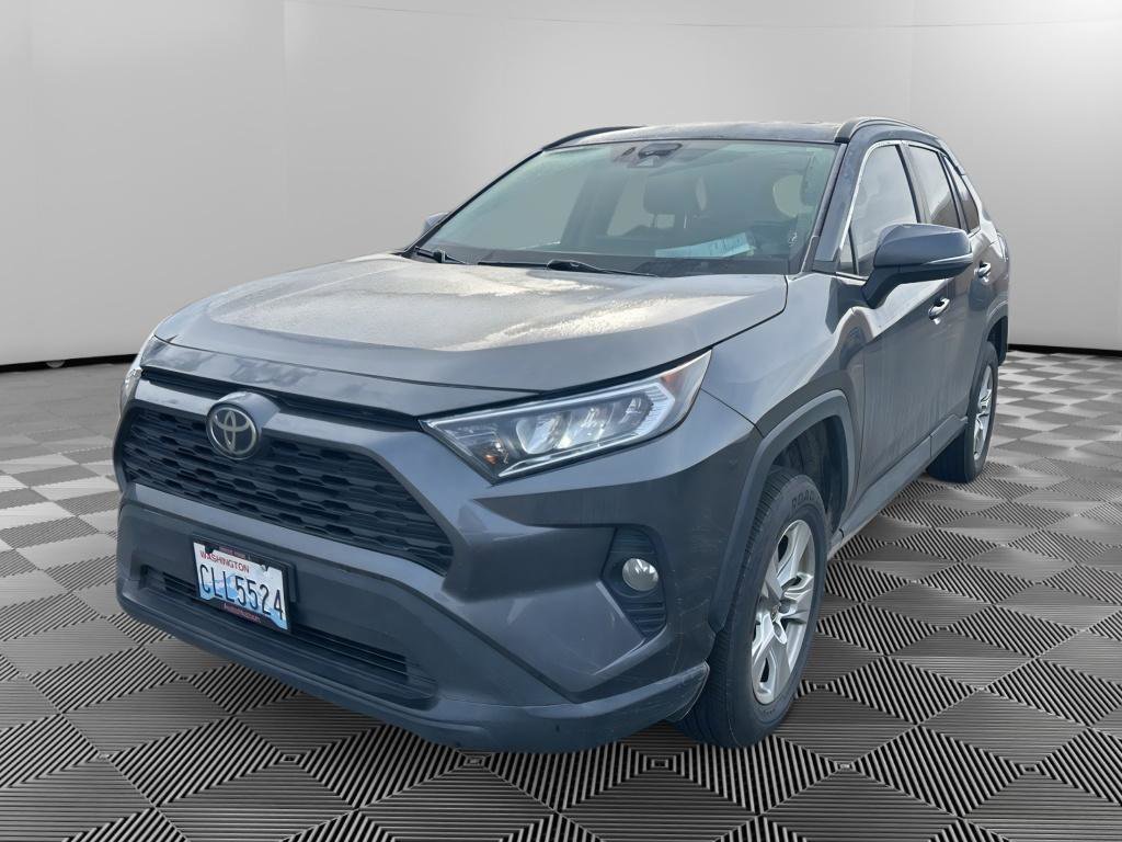 Used 2021 Toyota RAV4 XLE w/ XLE Grade Weather Package image 3