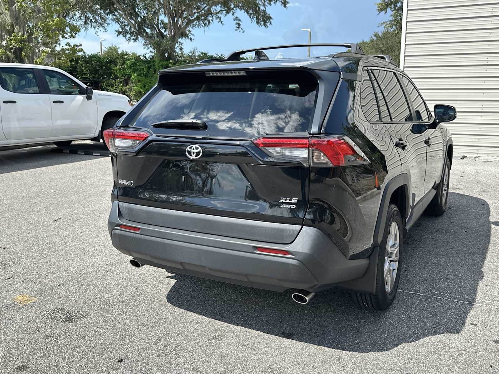 Used 2023 Toyota RAV4 XLE w/ Convenience Package AWD/4WD image 6