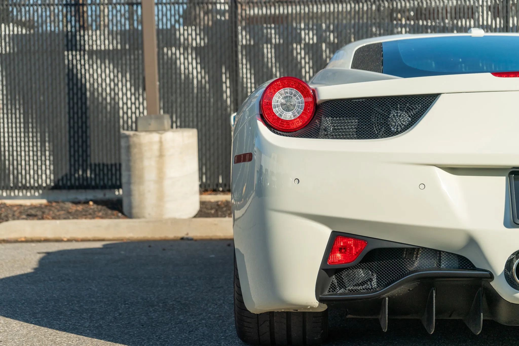 Used 2015 Ferrari 458 Italia Coupe RWD image 24