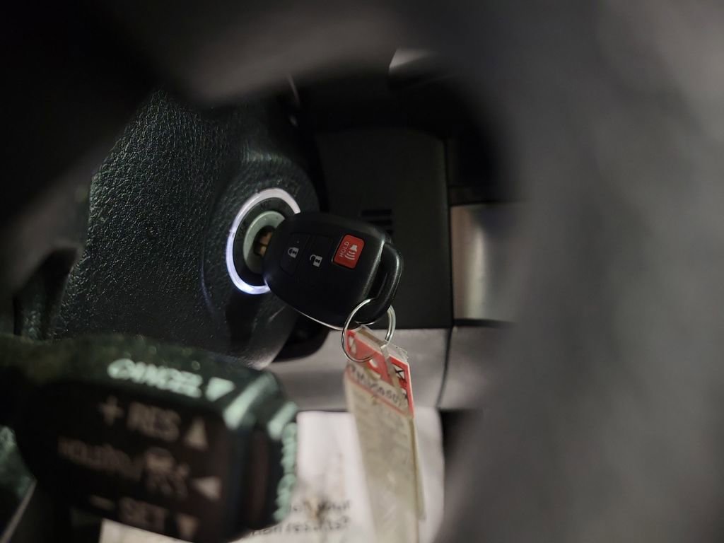 Used 2023 Toyota Tacoma SR image 17