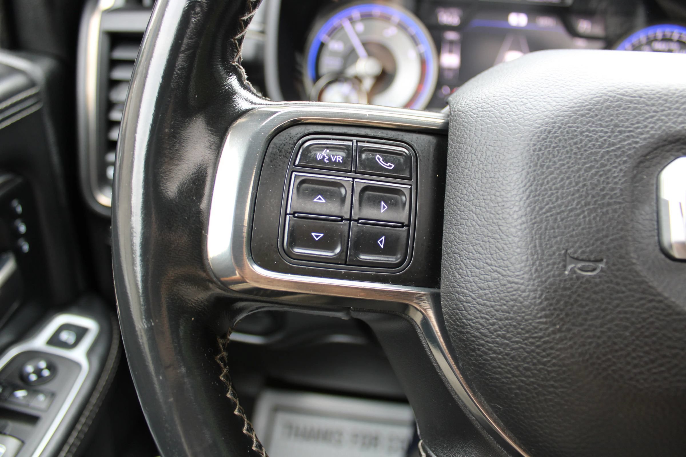 Used 2021 RAM 2500 Limited AWD/4WD image 11