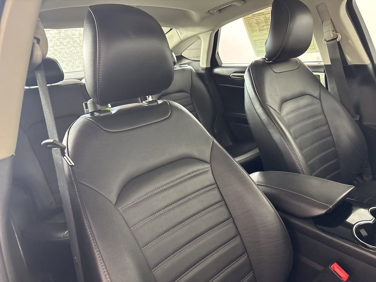 Used 2014 Ford Fusion SE w/ Equipment Group 202A image 29