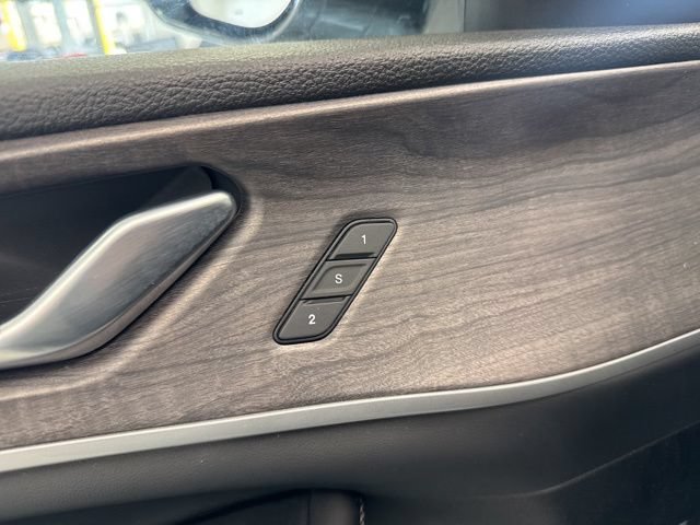 Used 2023 Jeep Grand Cherokee 4WD 4xe image 21