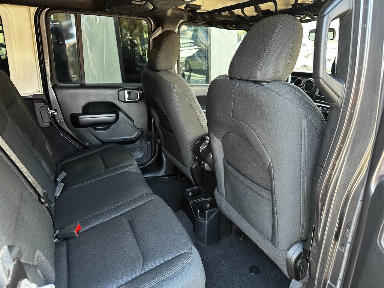 Used 2021 Jeep Wrangler Unlimited Sport image 32