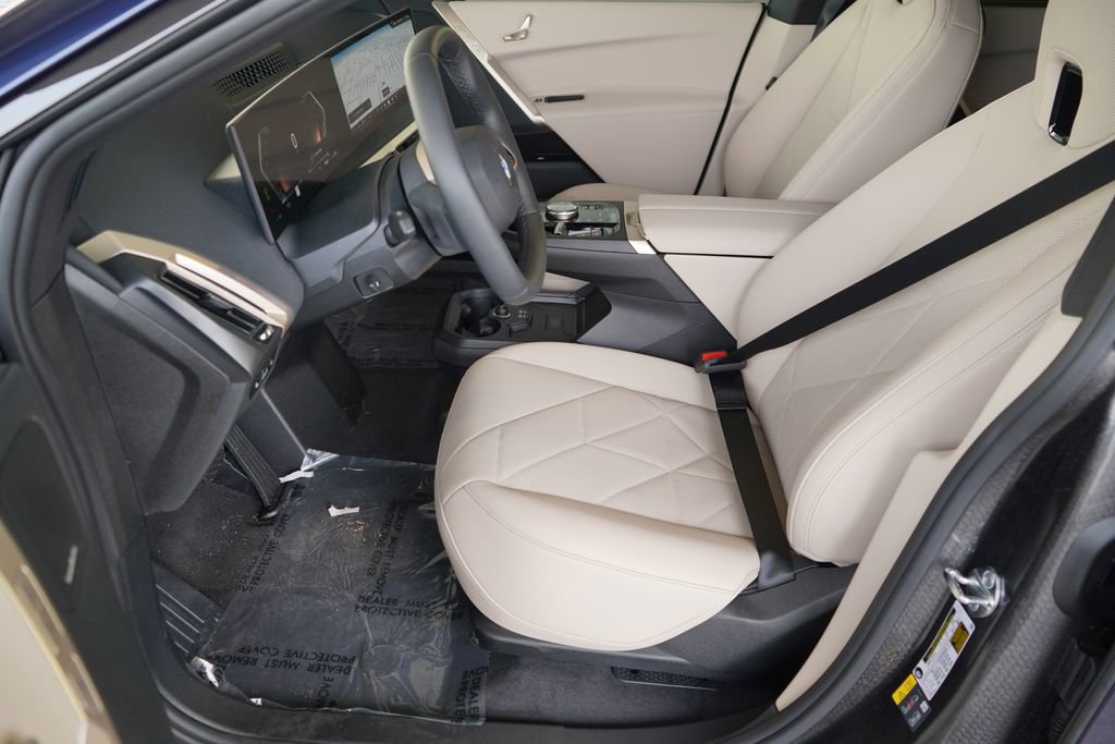 New 2026 BMW iX xDrive45 w/ Premium Package image 10