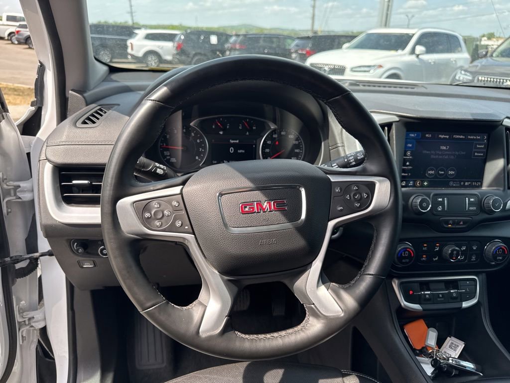 Used 2024 GMC Terrain SLT AWD/4WD image 12
