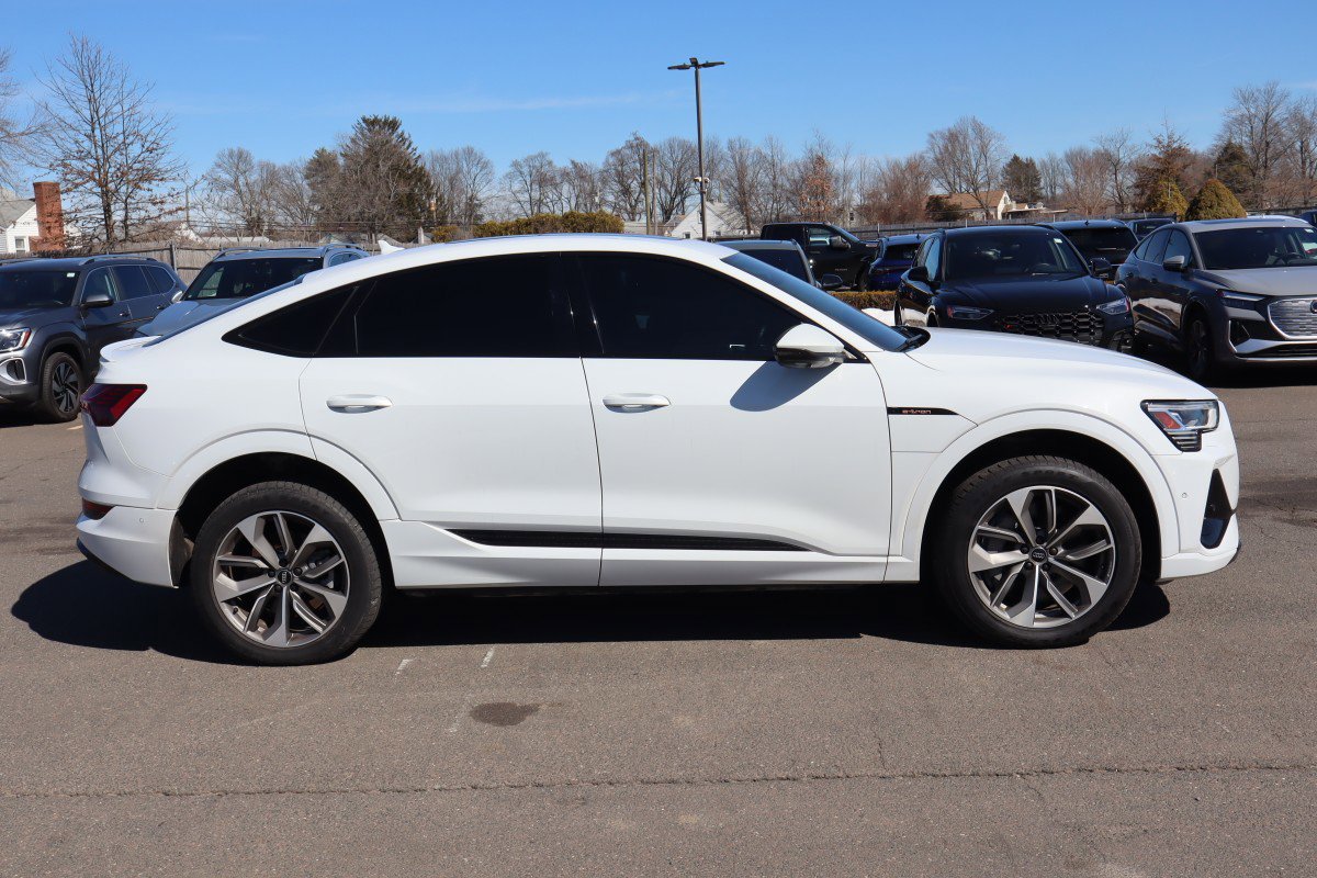 Used 2021 Audi e-tron Premium Plus w/ Premium Plus Package AWD/4WD image 4