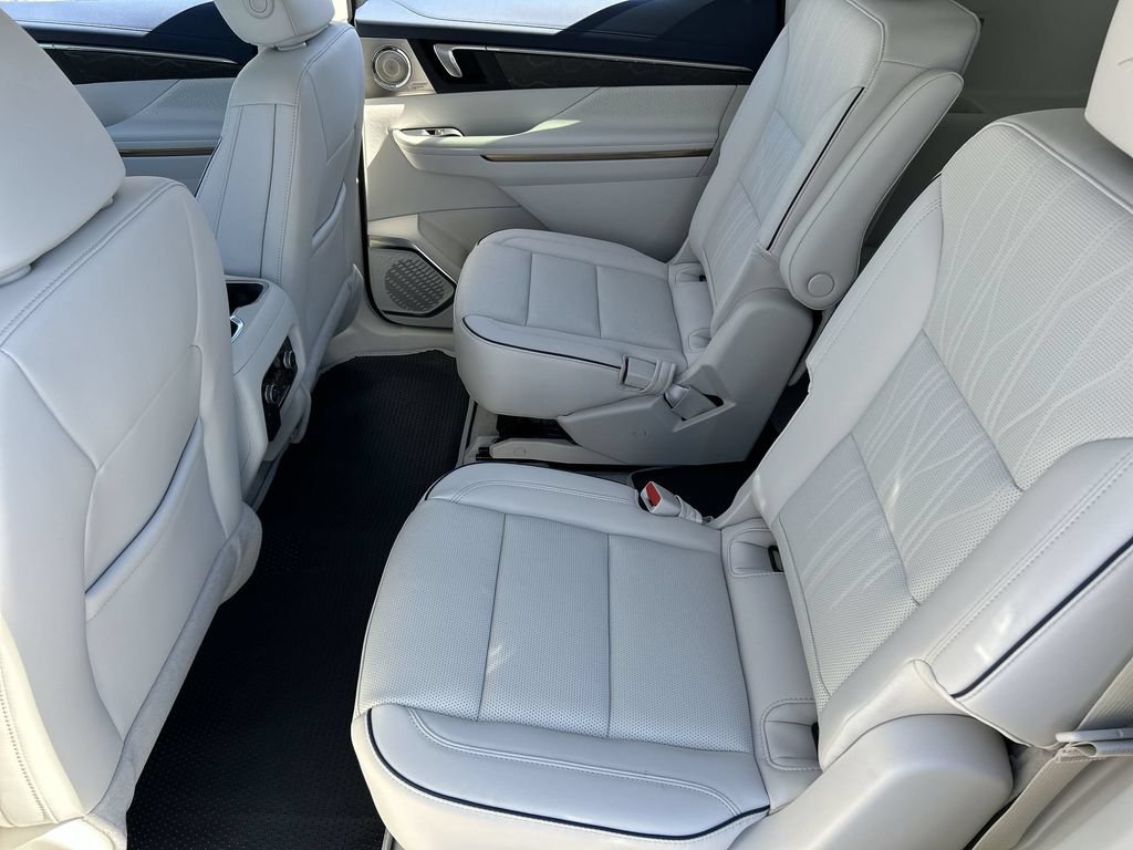New 2026 Buick Enclave Avenir w/ Super Cruise Package FWD image 26