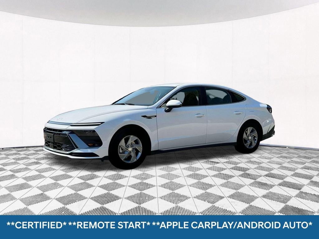 Used 2025 Hyundai Sonata SE FWD image 2