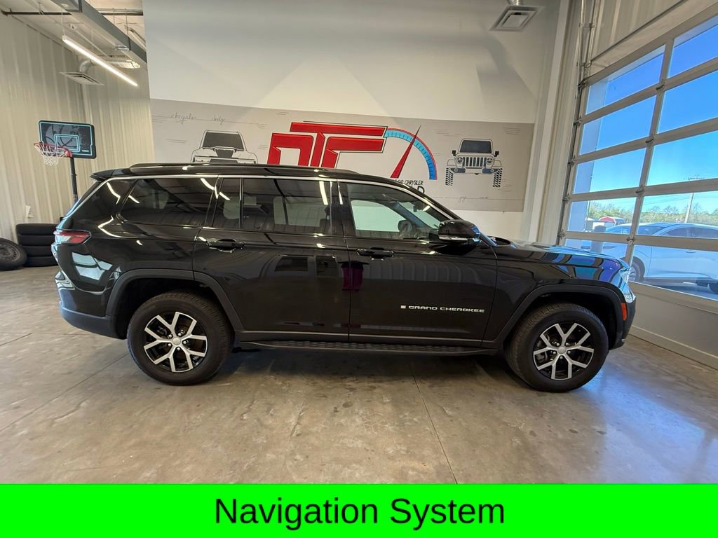 Used 2025 Jeep Grand Cherokee L Limited image 2