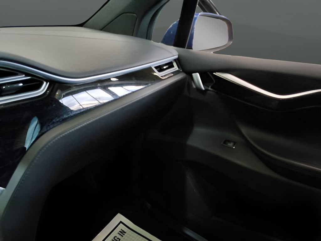 Used 2016 Tesla Model X 75D image 25