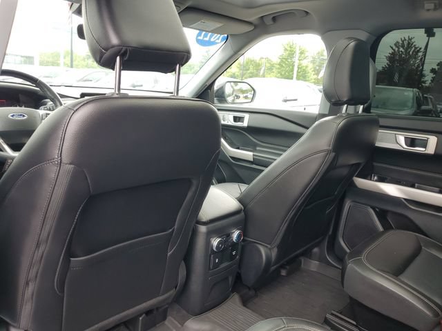 Certified 2022 Ford Explorer Limited w/ Equipment Group 301A AWD/4WD image 35