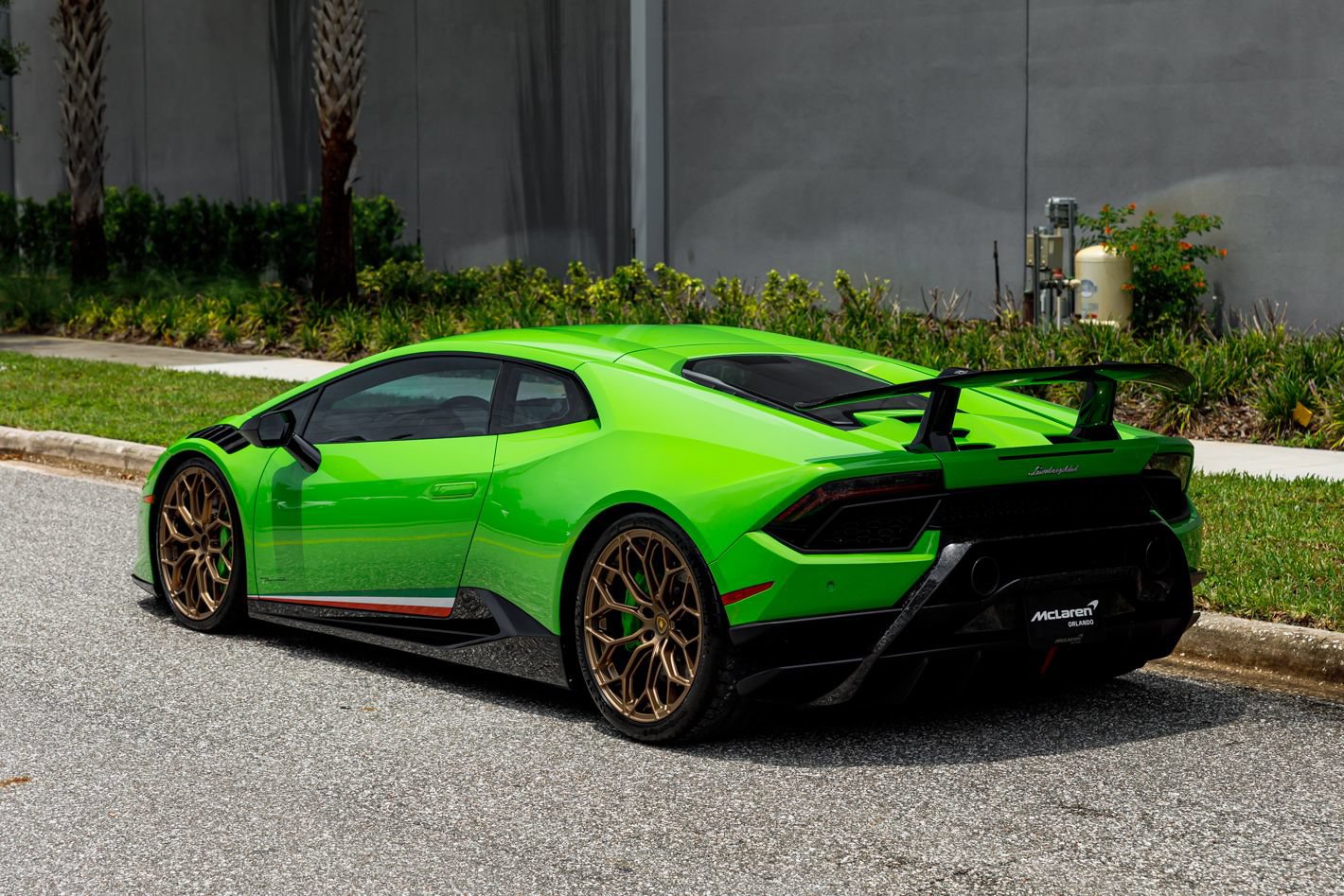 Used 2018 Lamborghini Huracan Performante AWD/4WD image 29
