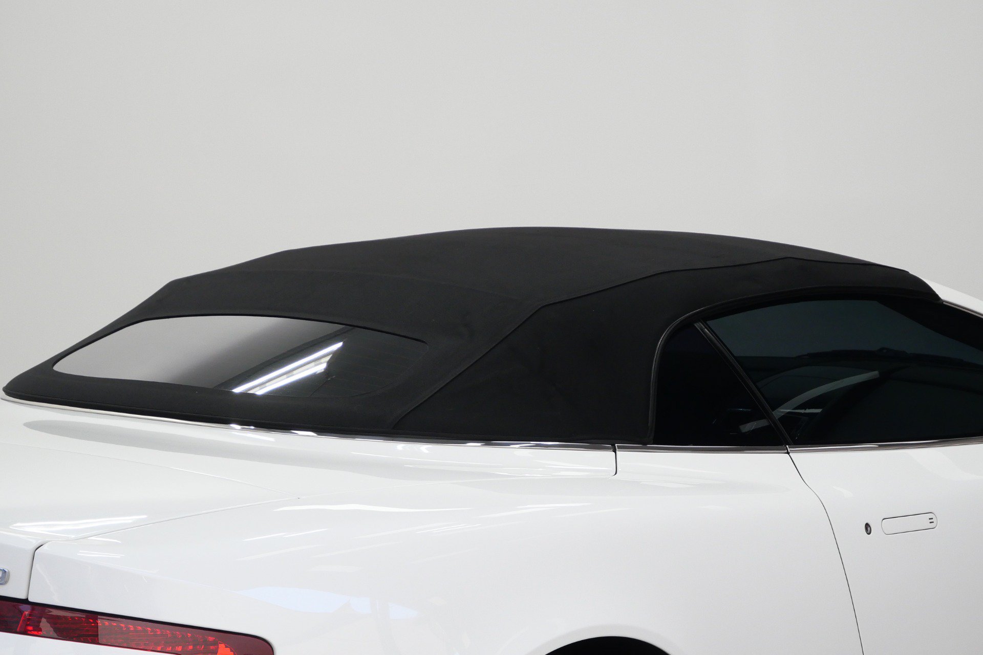Used 2008 Aston Martin DB9 Volante RWD image 37