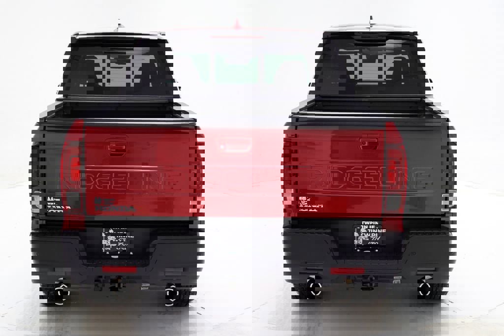 Used 2025 Honda Ridgeline Black Edition image 9