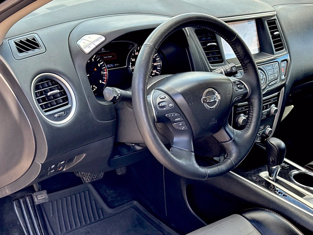 Used 2019 Nissan Pathfinder SL AWD/4WD image 11