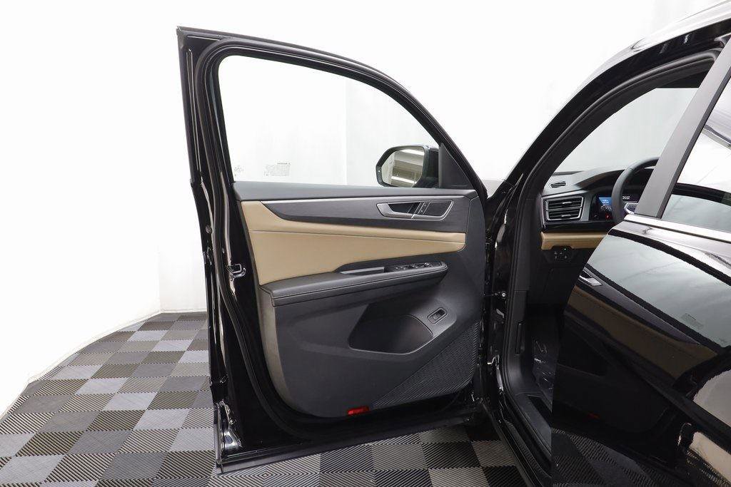 New 2026 Volkswagen Atlas Cross Sport SE image 5