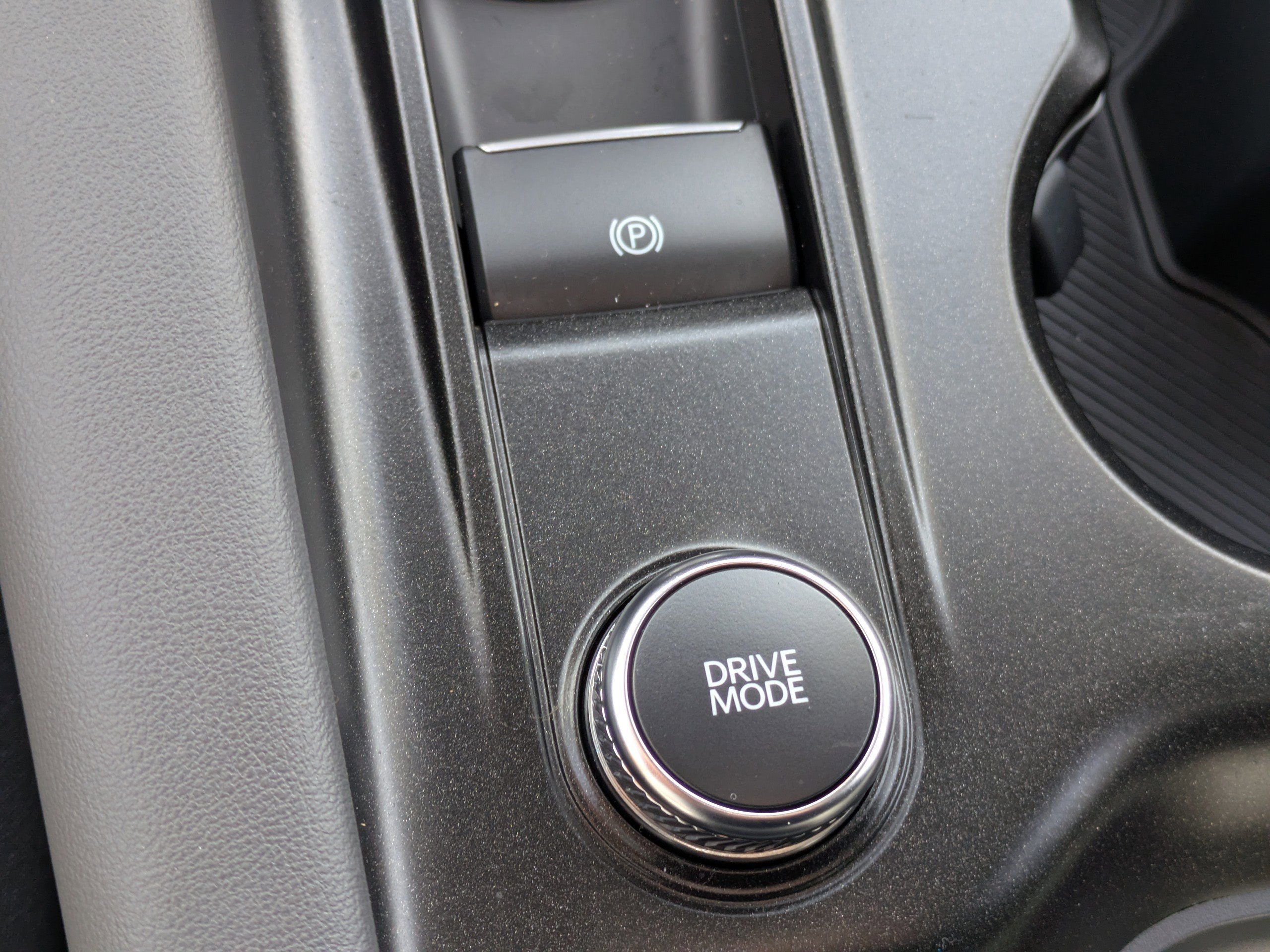 Used 2025 Ford Explorer Active image 28