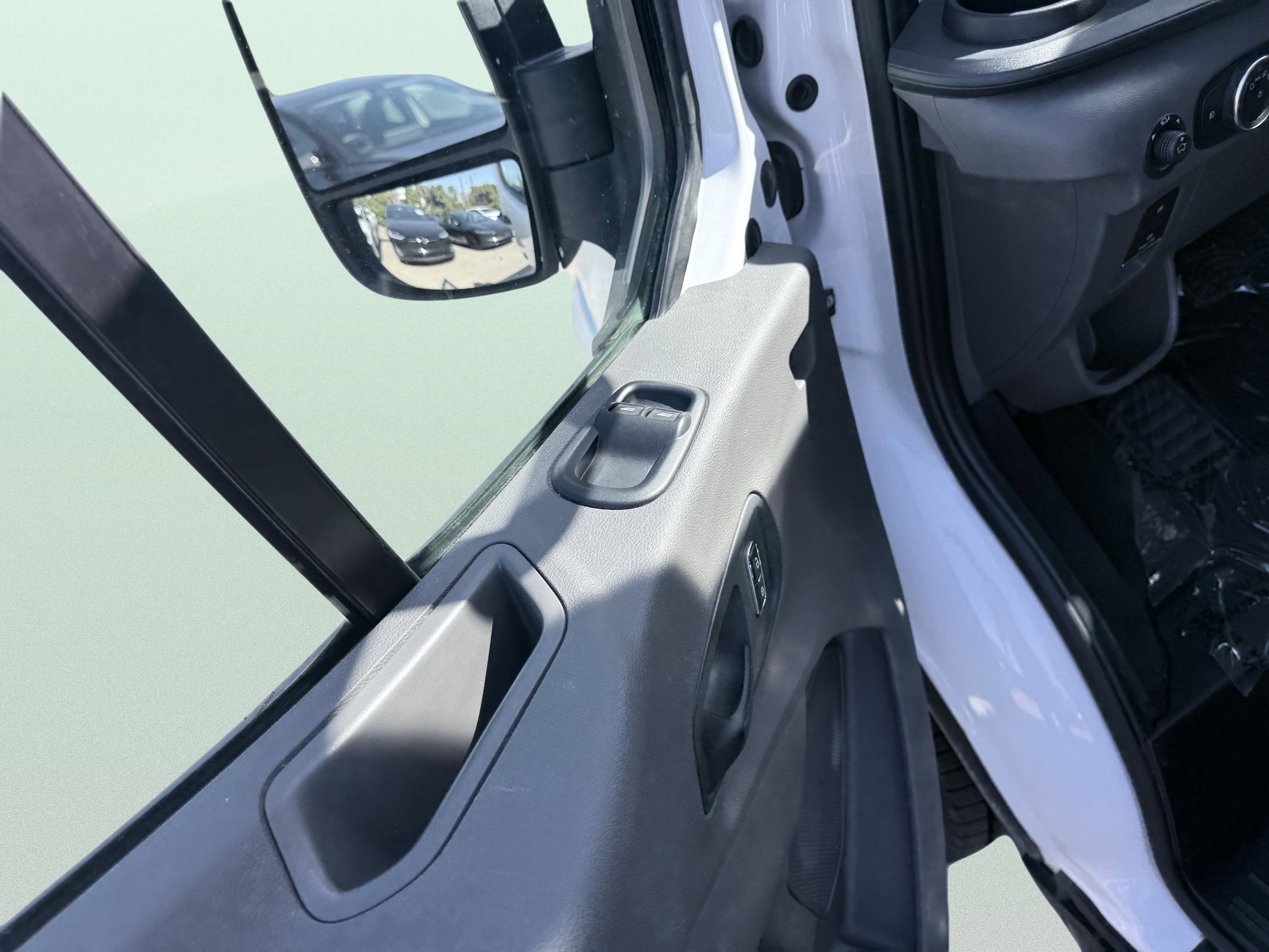 Used 2023 Ford Transit 350 XLT image 23