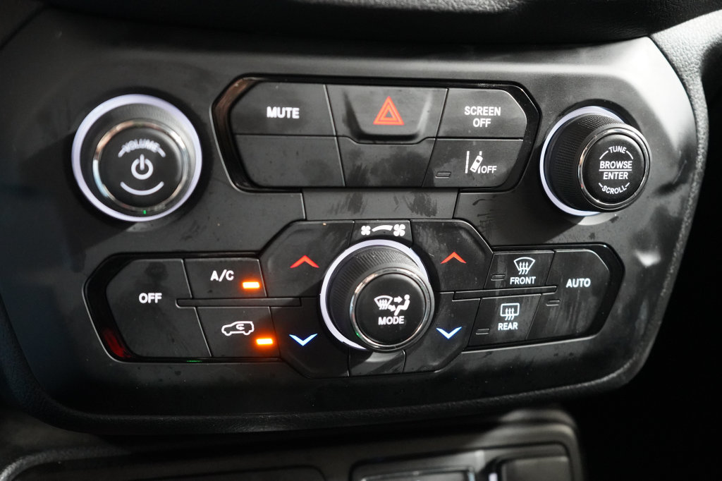 Certified 2023 Jeep Renegade Latitude AWD/4WD image 26