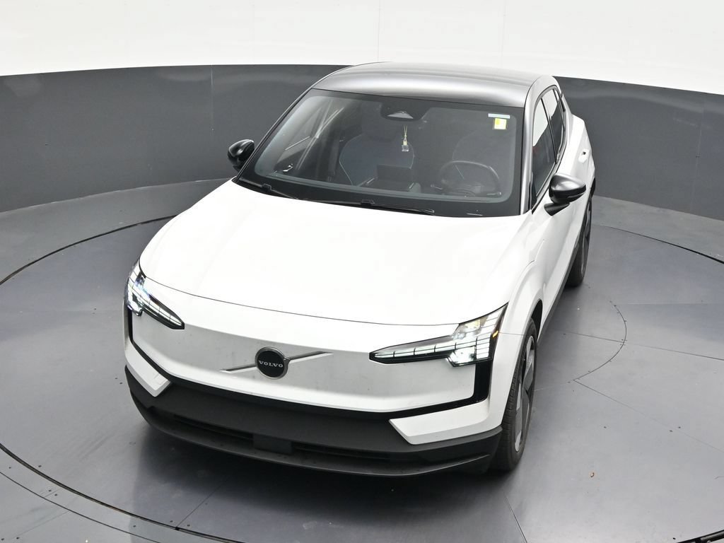 Certified 2025 Volvo EX30 Plus AWD/4WD image 22