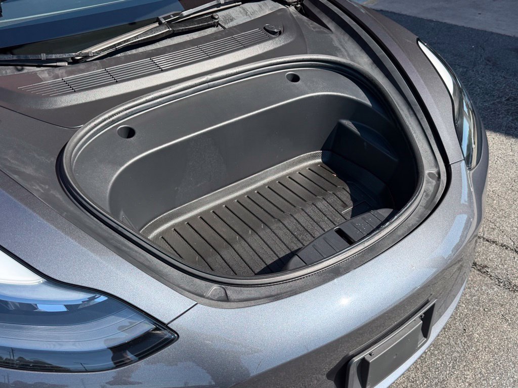 Used 2023 Tesla Model 3 Standard Range RWD image 4