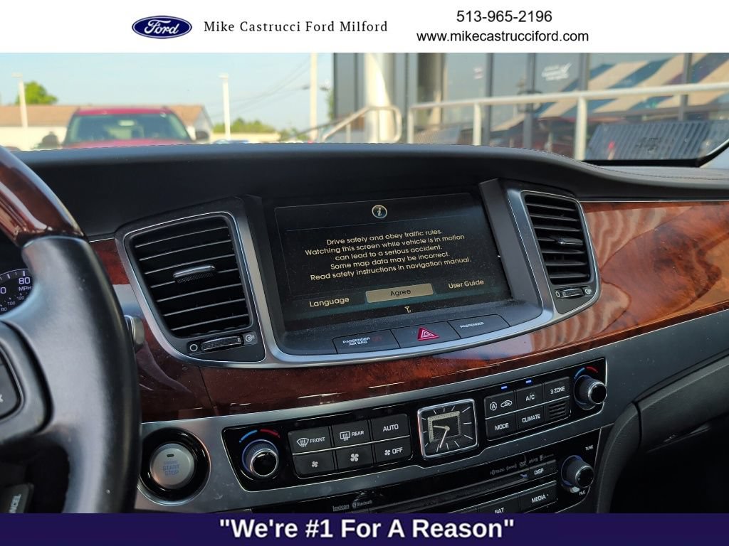 Used 2014 Hyundai Equus Signature RWD image 5