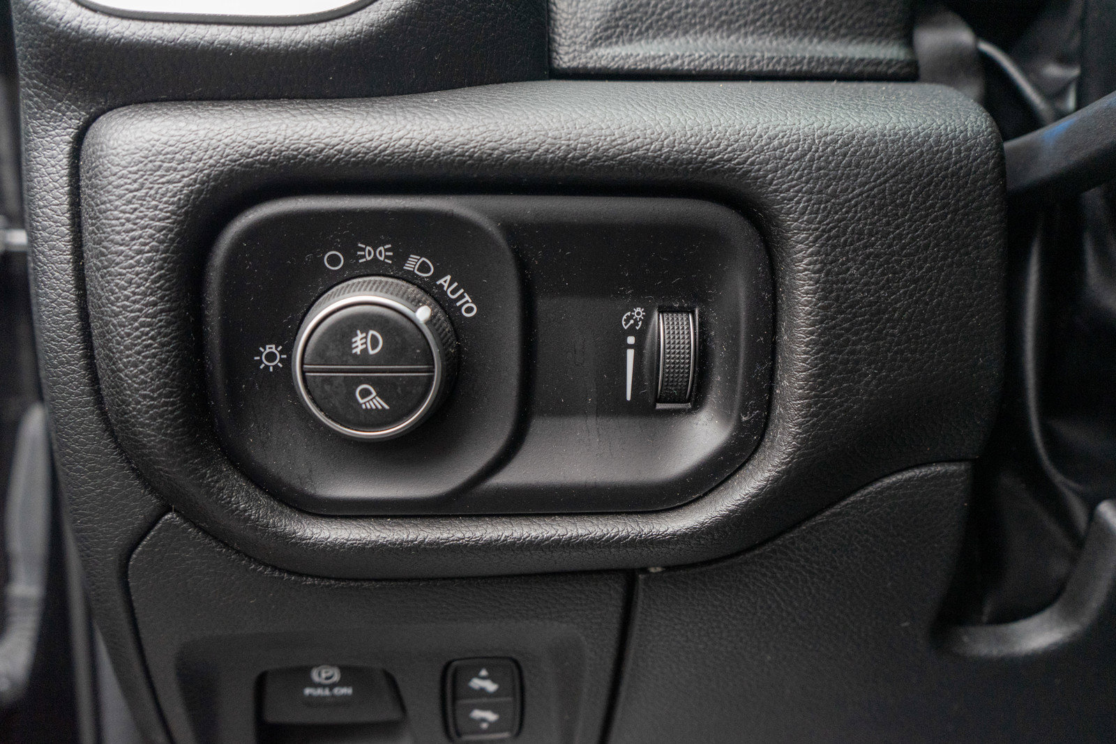 Used 2023 RAM 1500 Big Horn AWD/4WD image 15
