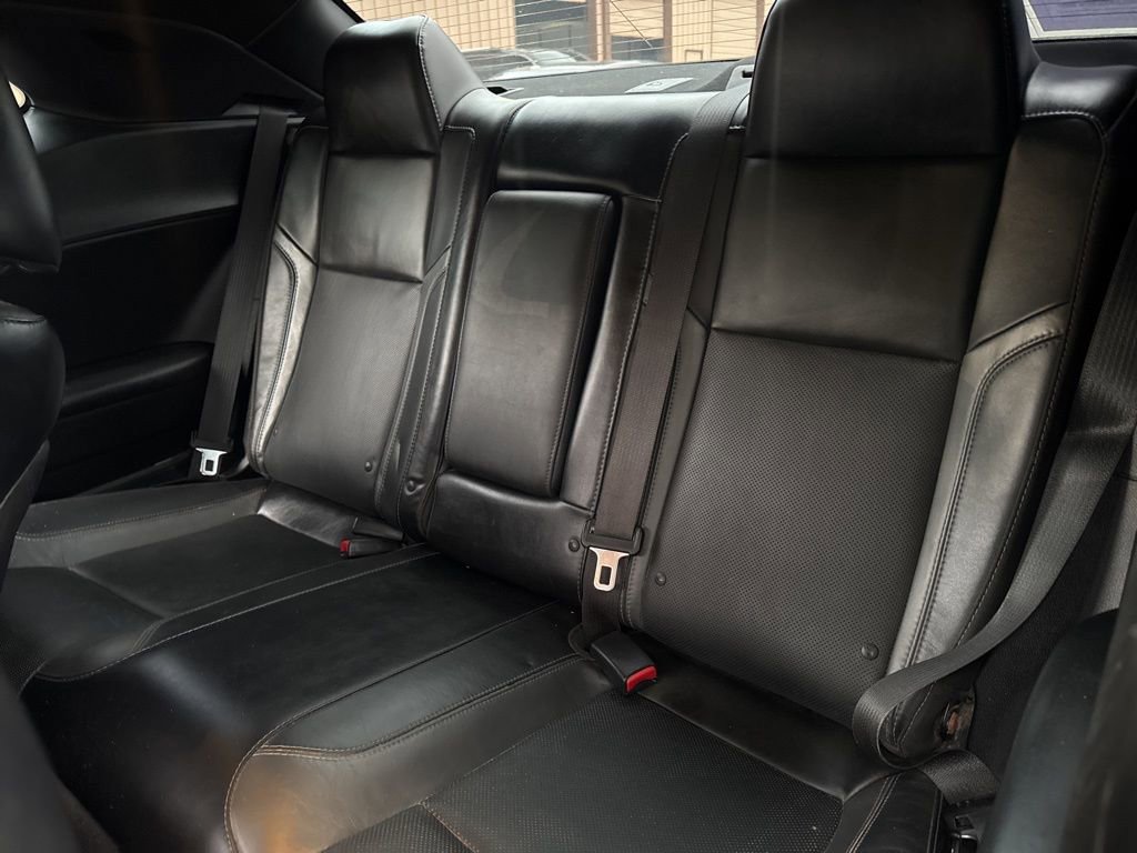 Used 2015 Dodge Challenger SXT Plus RWD image 6