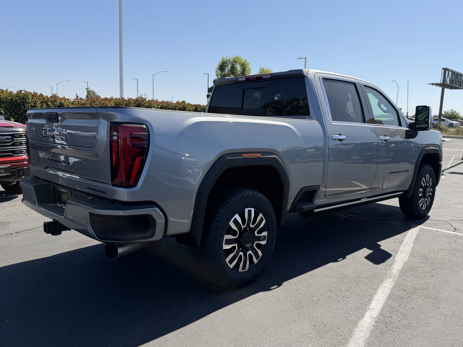 New 2026 GMC Sierra 1500 SLT AWD/4WD image 6