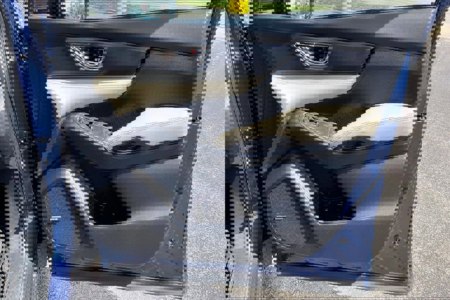 Used 2021 Subaru Ascent Limited w/ Technology Package image 26