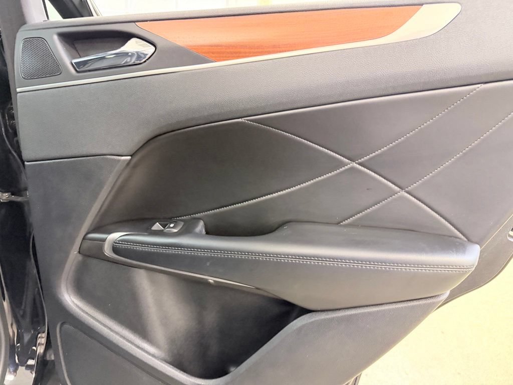 Used 2019 Lincoln MKC Reserve w/ MKC Climate Package FWD image 35