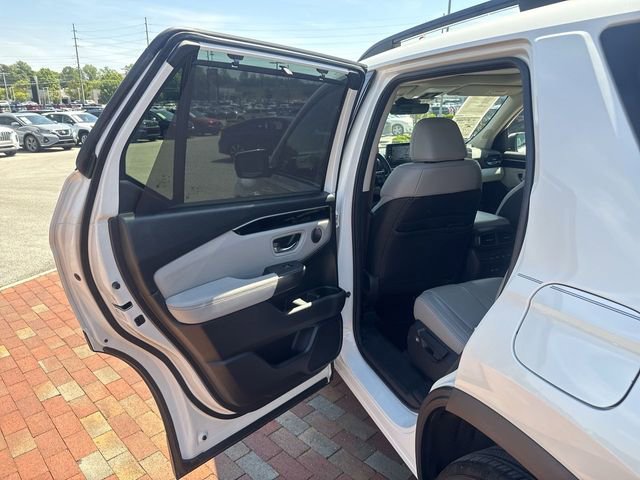Certified 2023 Honda Pilot Touring image 26