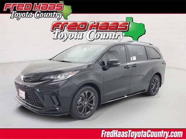 New 2025 Toyota Sienna XSE