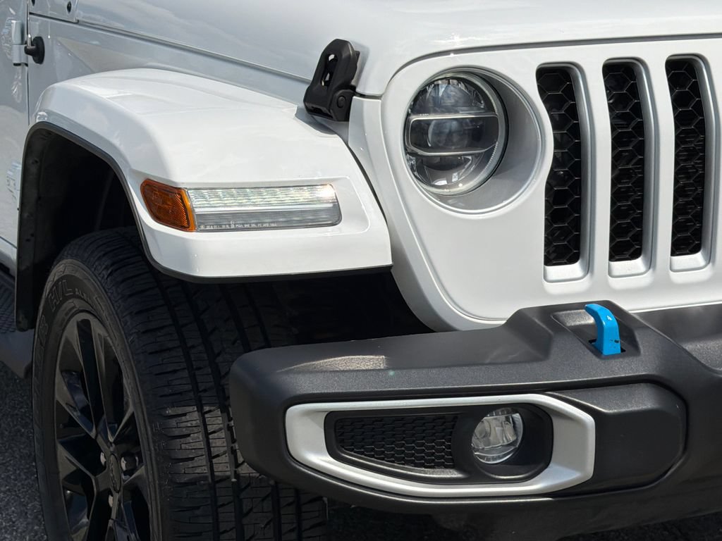 Used 2022 Jeep Wrangler Unlimited Sahara w/ Safety Group AWD/4WD image 10