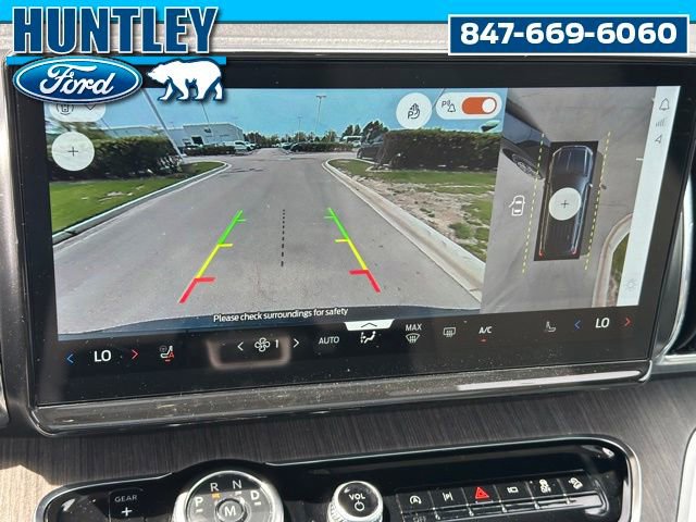 Used 2025 Ford Expedition Platinum w/ Platinum Ultimate Package AWD/4WD image 33