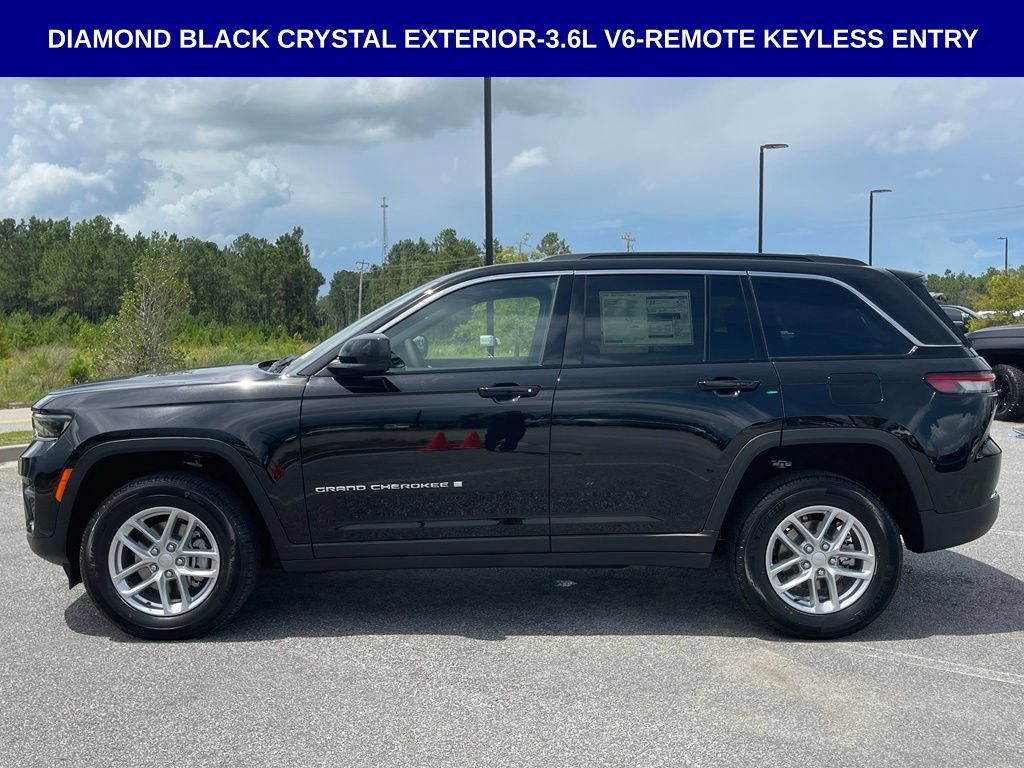 New 2026 Jeep Grand Cherokee Laredo RWD image 6