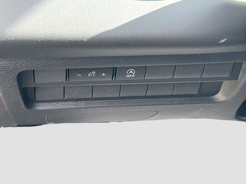 New 2026 Mitsubishi Outlander LE FWD image 10