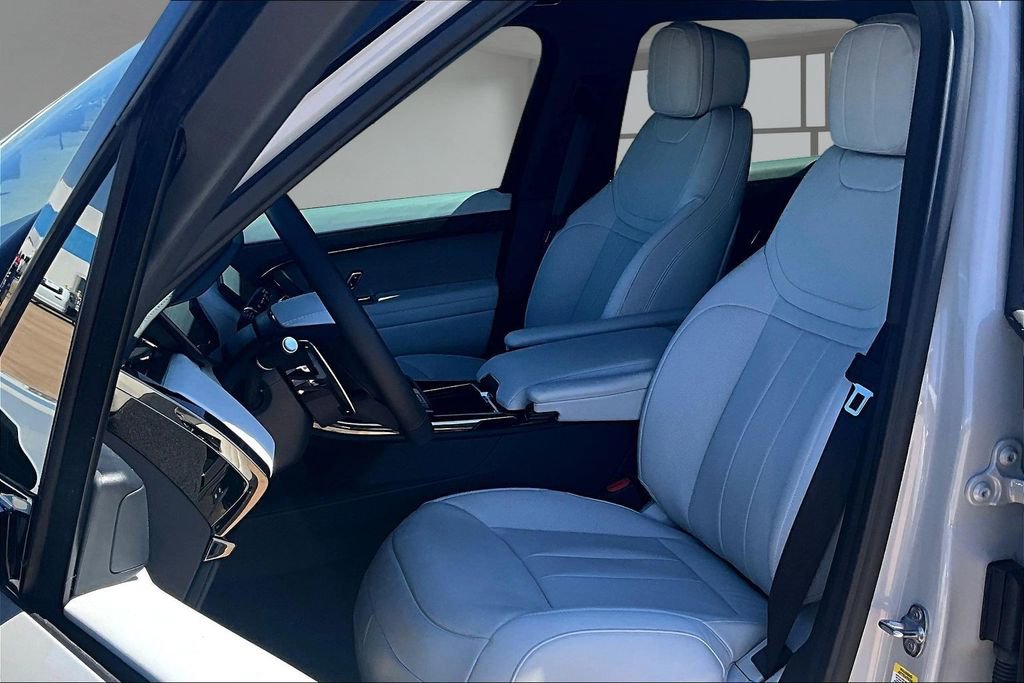 Used 2026 Land Rover Range Rover Sport SE image 26