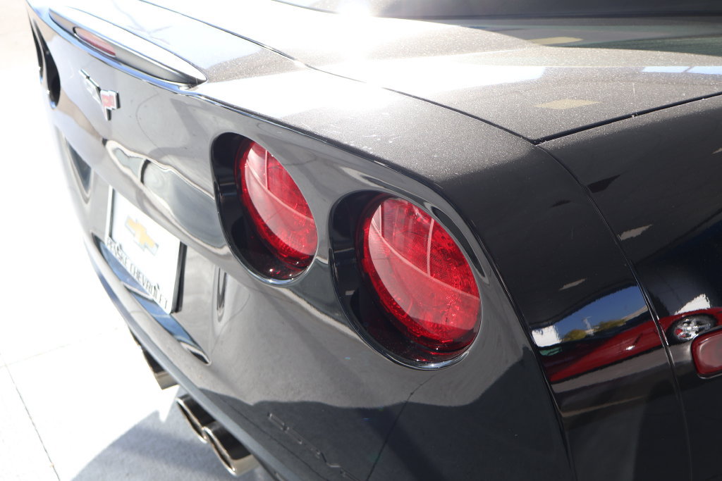 Used 2007 Chevrolet Corvette Coupe w/ Preferred Equipment Group RWD image 7