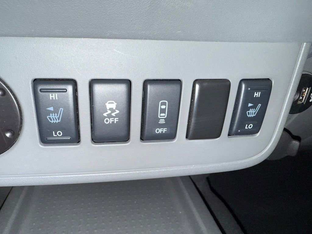 Used 2020 Nissan Frontier SV w/ Midnight Edition Floor Mats image 26